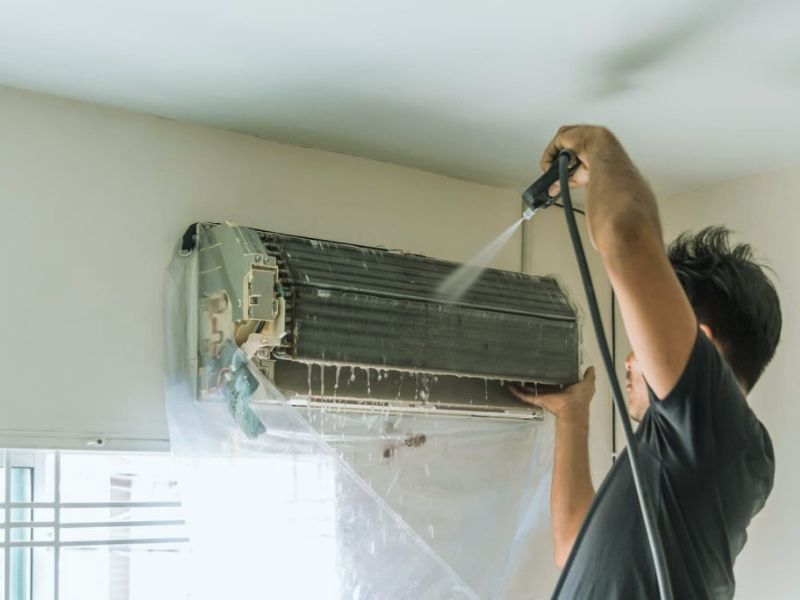AC deep cleaning with high pressure water spray Dammam